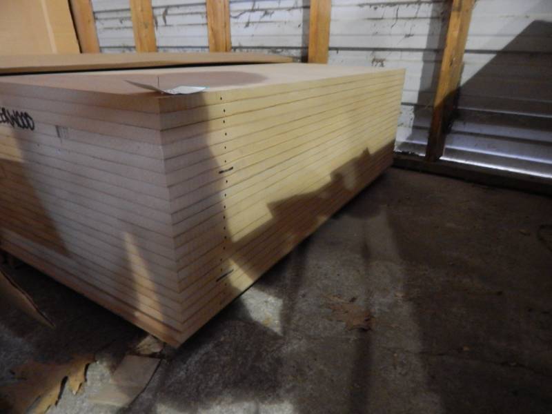 lot 16 image: 4 x 8 x 34 Natural Birch Sheeting