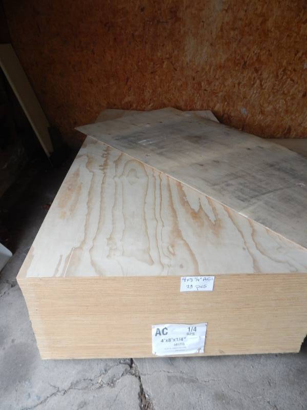 lot 44 image: 4 x 8 x 14 AC Plywood