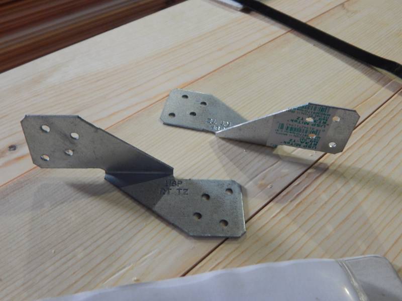 lot 61 image: Rafter TieHurricane Connectors RT3A-TZ