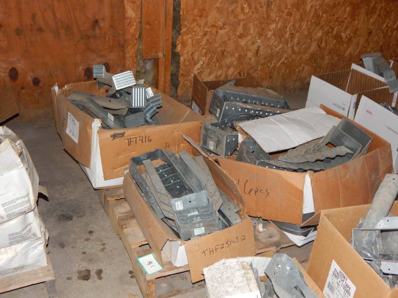 lot 81 image: 1 Pallet of various Metal Construction Hangers