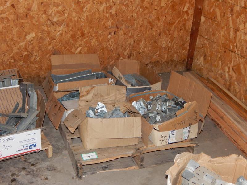 lot 84 image: 1 Pallet of various Metal Construction Hangers
