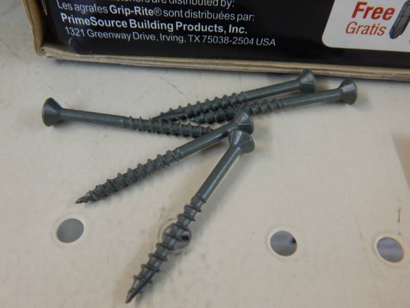 lot 98 image: 2 Phillips Head Screws