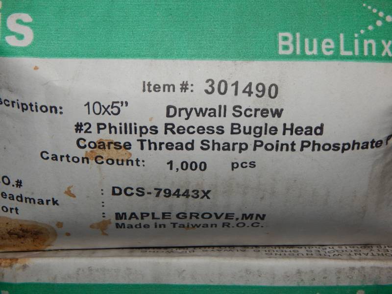 lot 123 image: 5 drywall screws