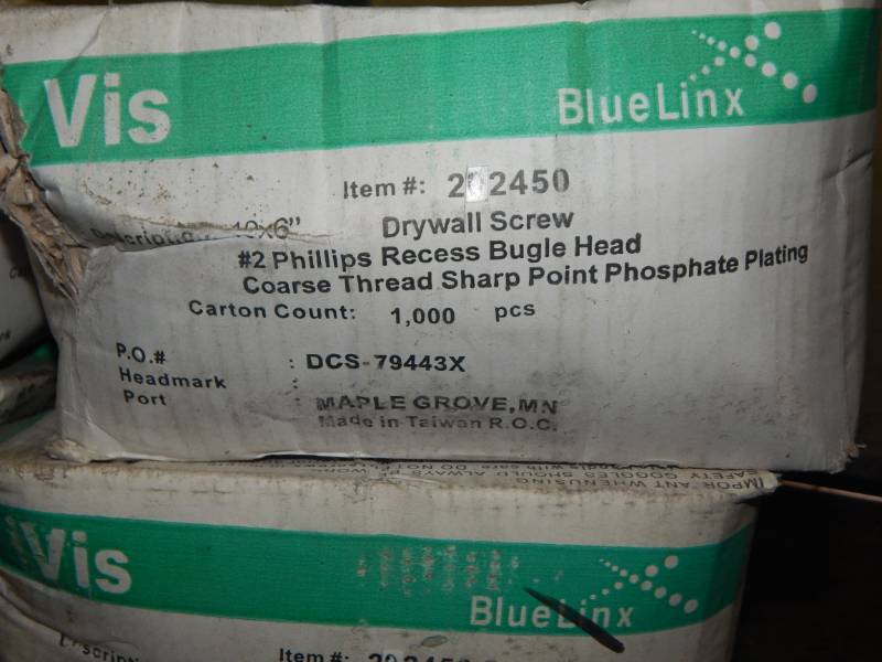 lot 128 image: 6 drywall screws