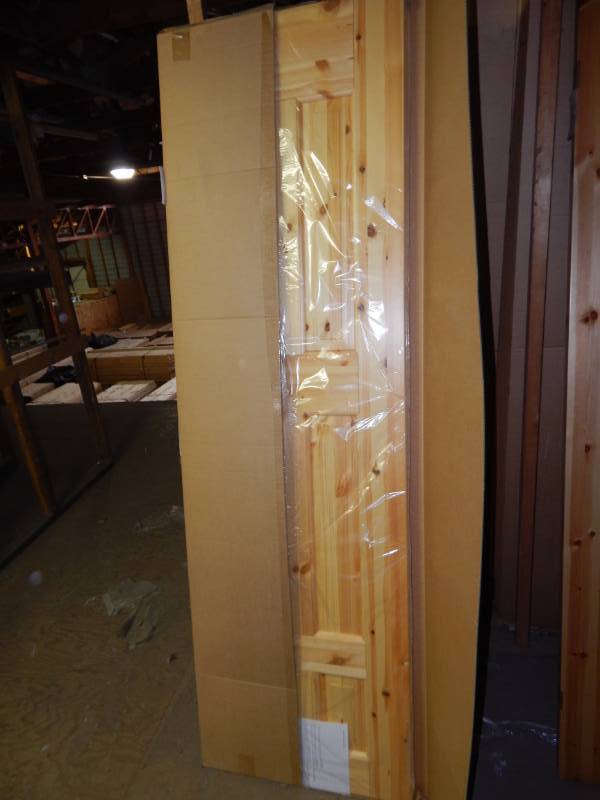 lot 182 image: 20 Knotty Pine Slab