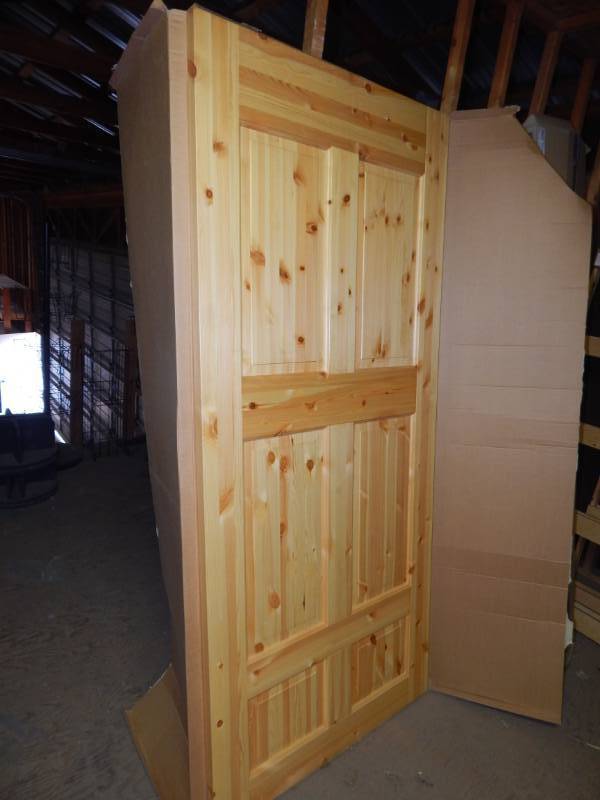 lot 185 image: 30 Knotty Pine Slab