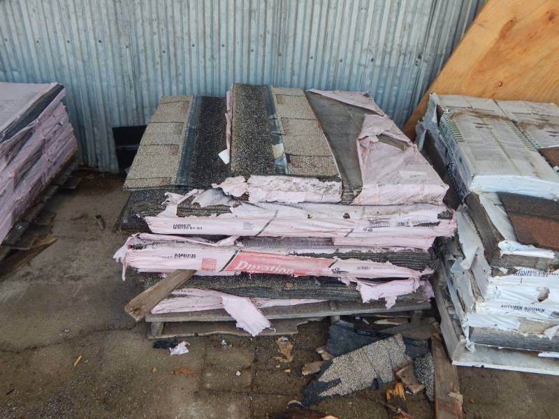 lot 227 image: Owens Corning Amber Shingles