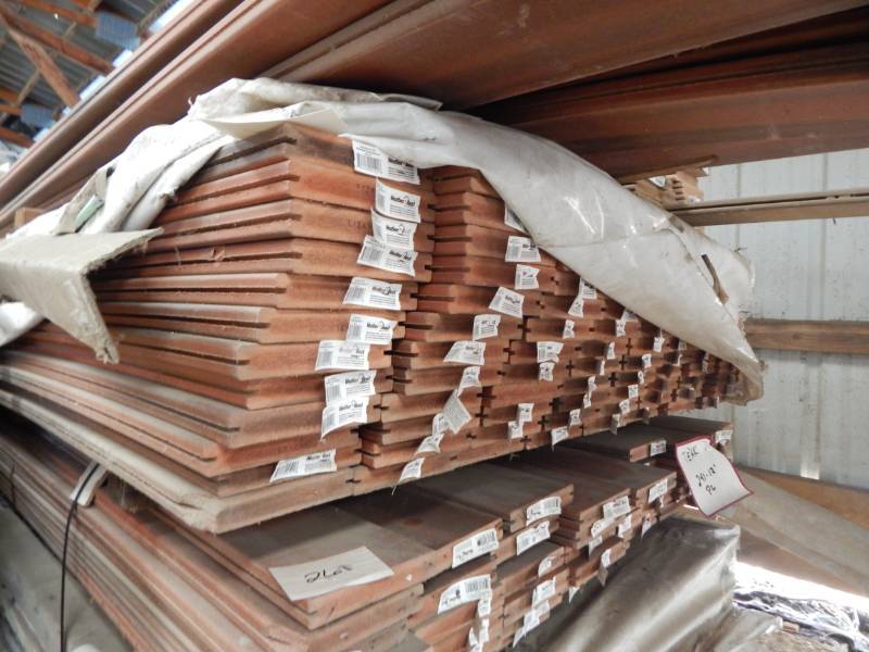 lot 260 image: 54 x 6 Composite Decking