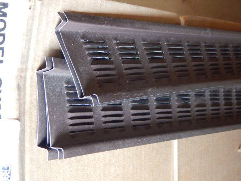 lot 272 image: Brown Continuous Soffit Vent