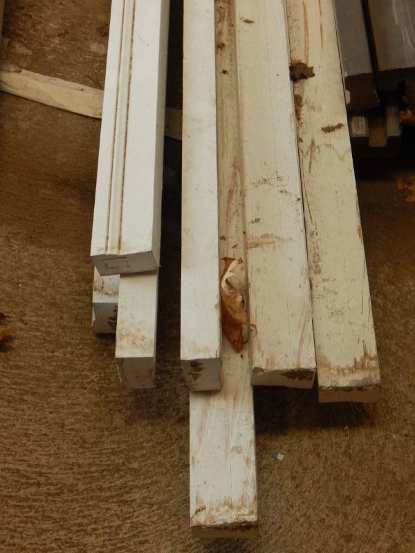 lot 276 image: White Brickmold