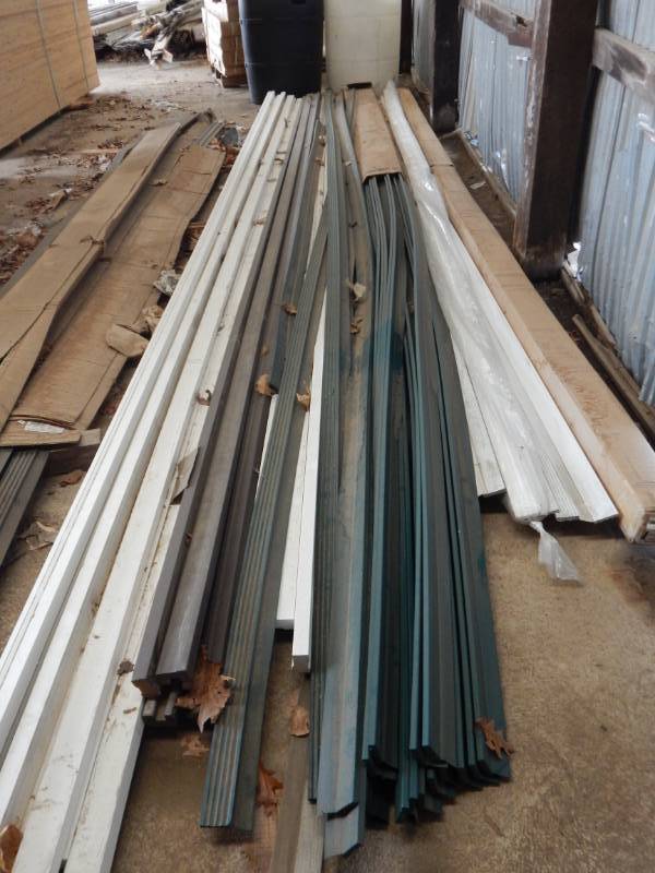 lot 279 image: Green Garage Door Weatherstrip