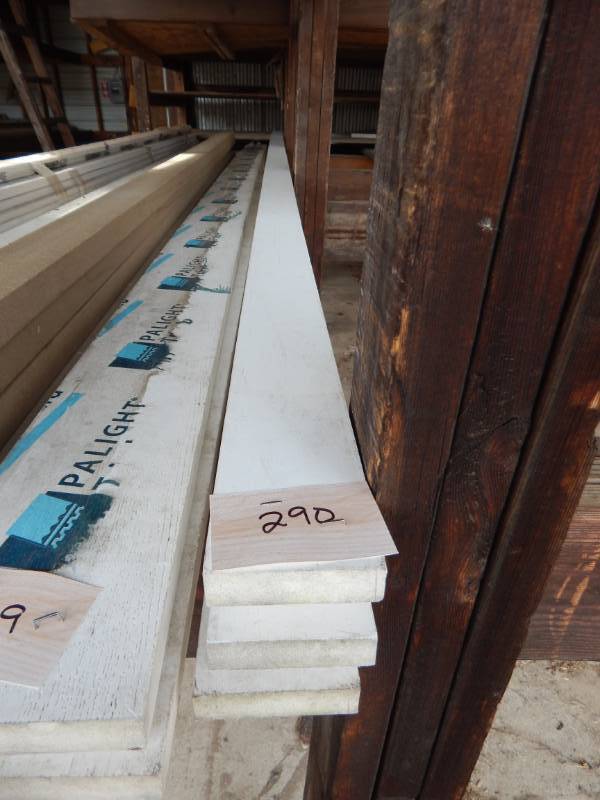 lot 290 image: 1 x 4 Palight Trim Boards