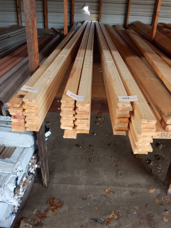 lot 298 image: Pine Chamfered Trim