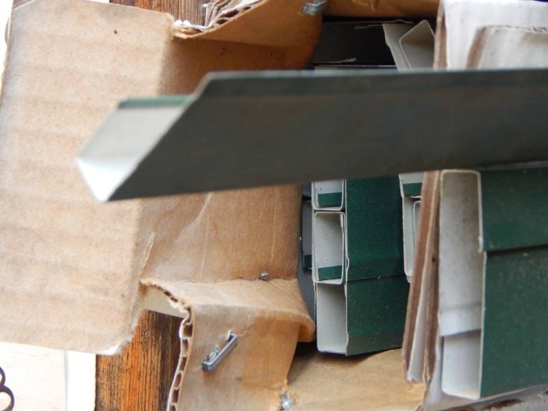 lot 323 image: Forest Green Soffit J Channel