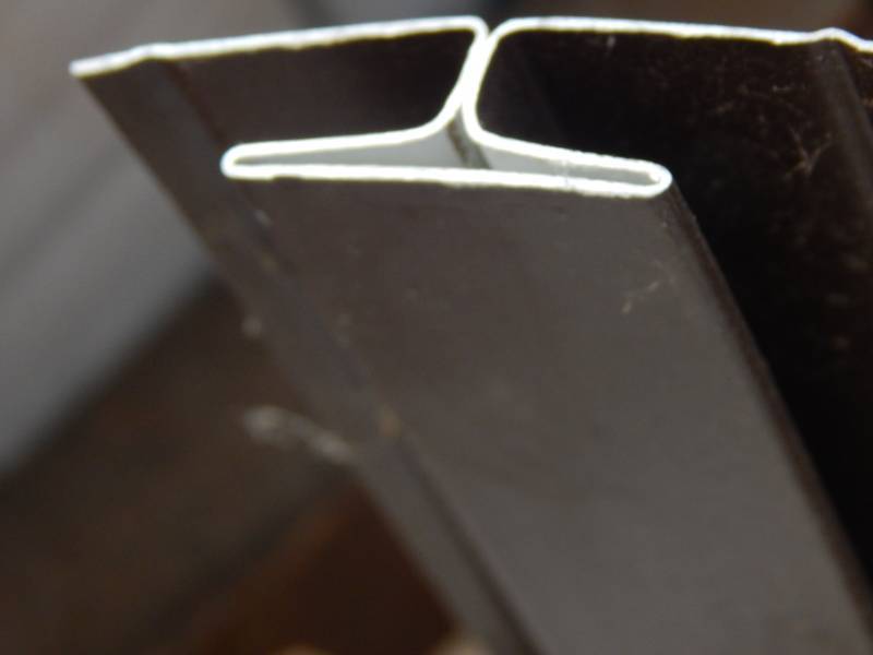 lot 330 image: Rollex Brown Miter Divider
