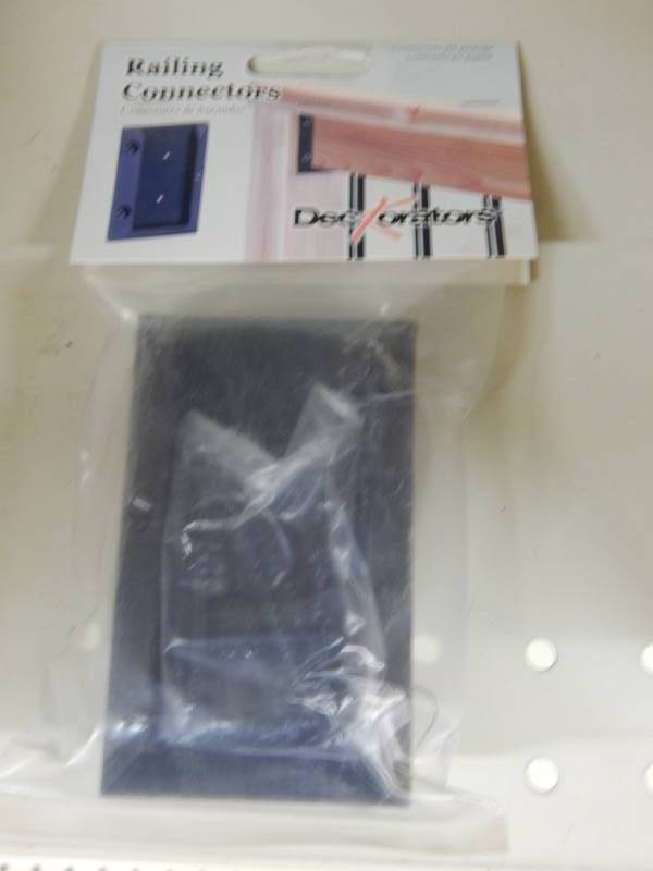 lot 350 image: Dekorator Railing Connectors