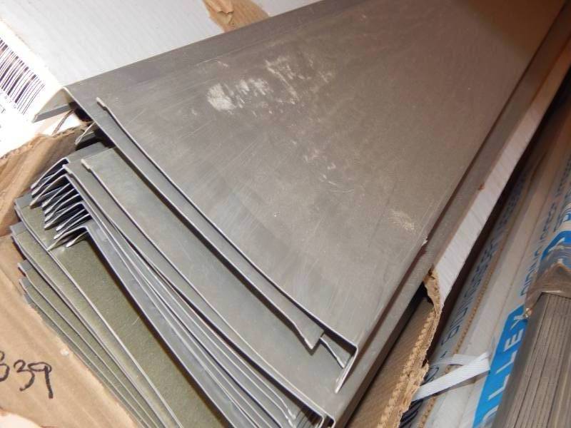 lot 338 image: Bronze 6 Textured Fascia