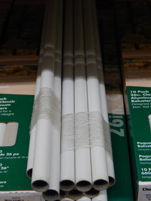 lot 343 image: White Deckorator Ballusters