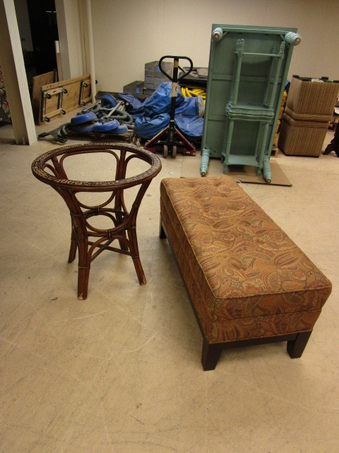 lot 206 image: BENCH AND ACCENT TABLE