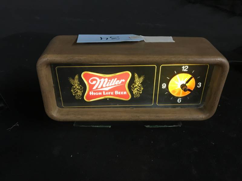 lot 34 image: Miller High Life cash register clock