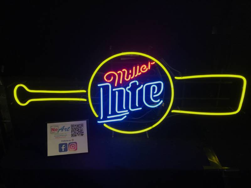 lot 36 image: Miller Lite baseball bat