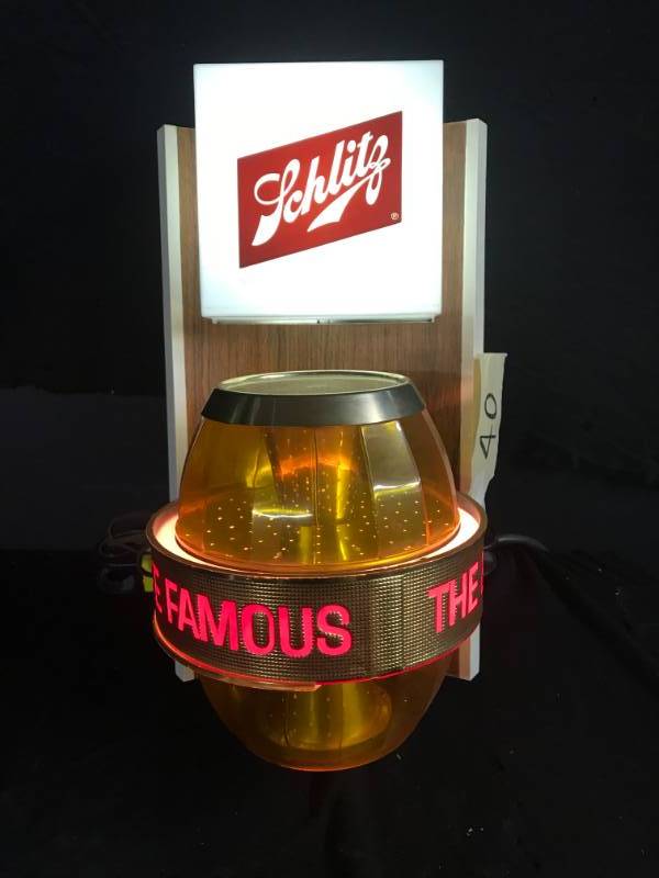 lot 40 image: Schlitz spinning barrel light up