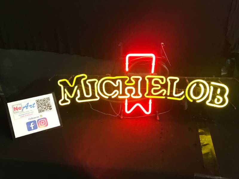 lot 55 image: Michelob Beer neon