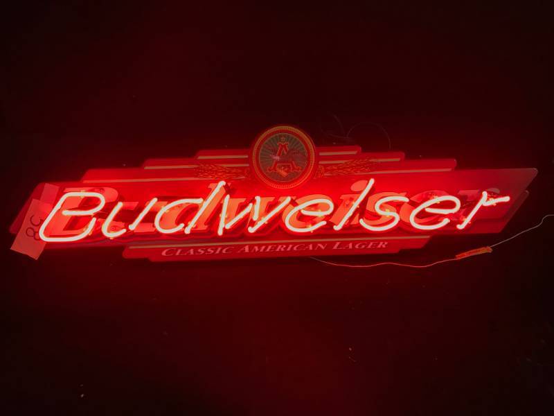 lot 58 image: Budweiser mini Marquee neon