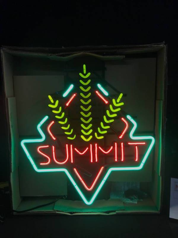lot 64 image: Summit Beer neon logo