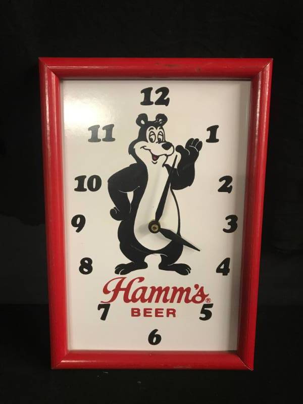 lot 92 image: Hamms Beer Bear clock