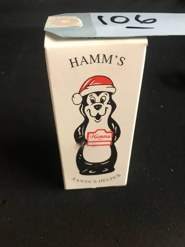lot 106 image: Hamms Beer Santas Helper Limited Edition ceramic bear