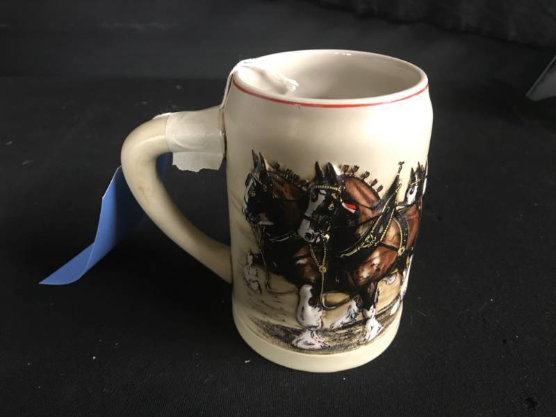 lot 111 image: 1980 Budweiser Clydesdale ceramic mug