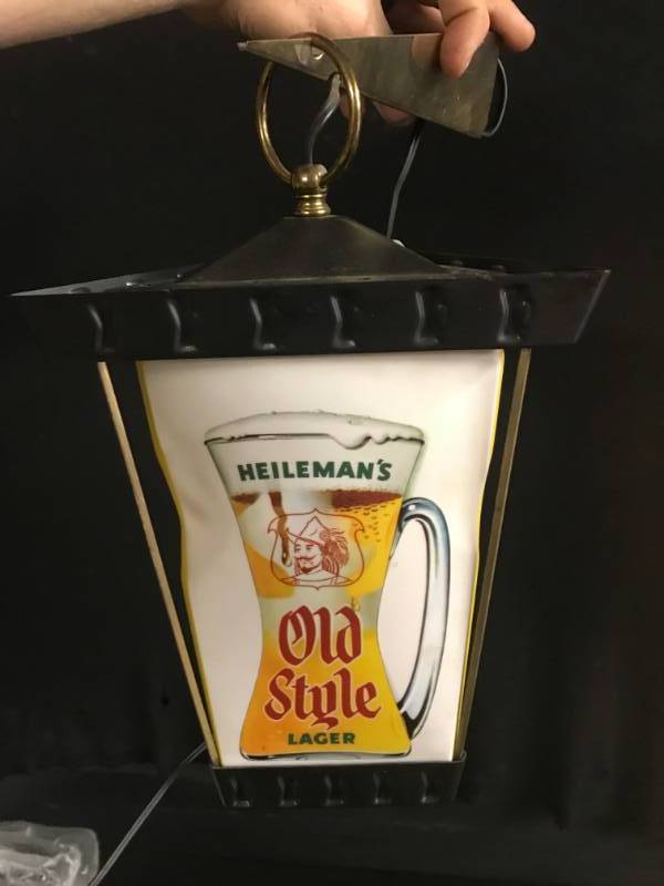 lot 112 image: Heilemans Old Style Lager wall sconces