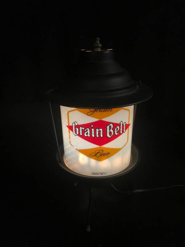 lot 113 image: 1950s Grain Belt Beer motion lamp