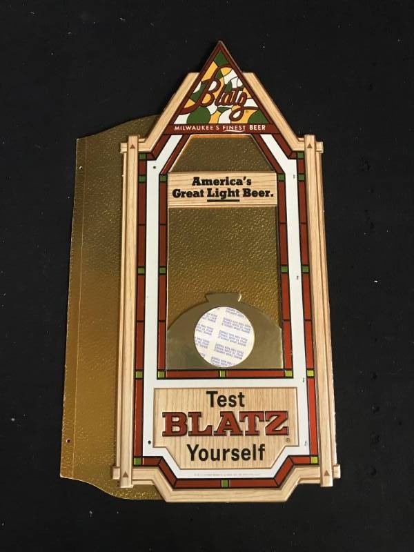 lot 146 image: Blatz Beer glorifier