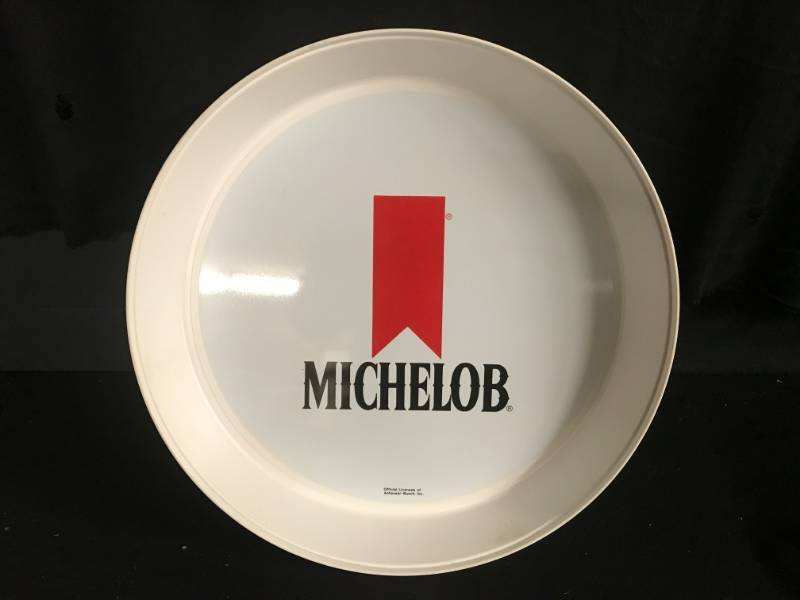 lot 165 image: Michelob Beer serving tray