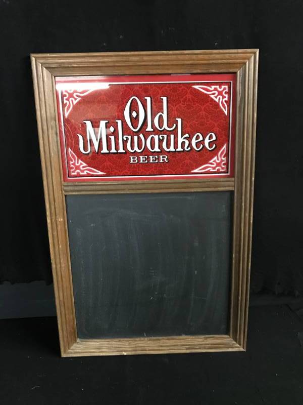 lot 171 image: Vintage Old Milwaukee advertising chalkboard