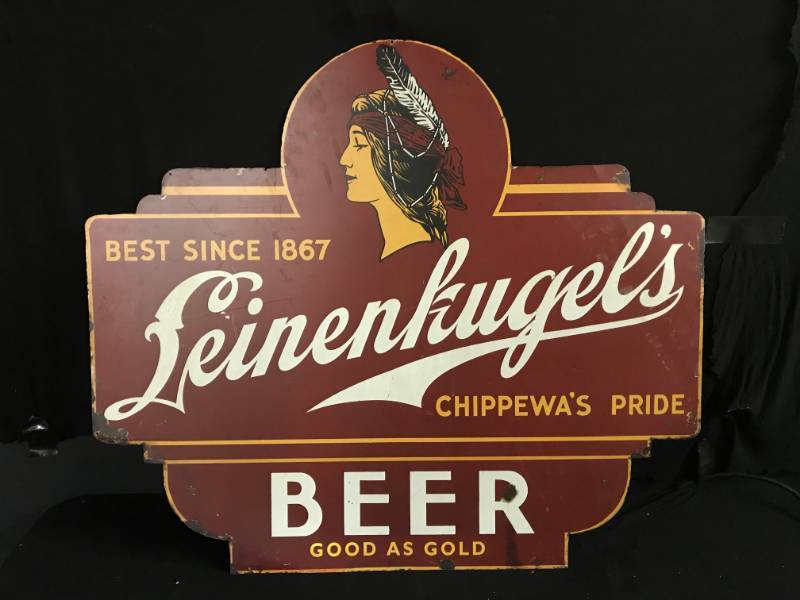 lot 186 image: Large Leinies Leinenkugels Beer maiden retro tin sign and Leinies pitchers