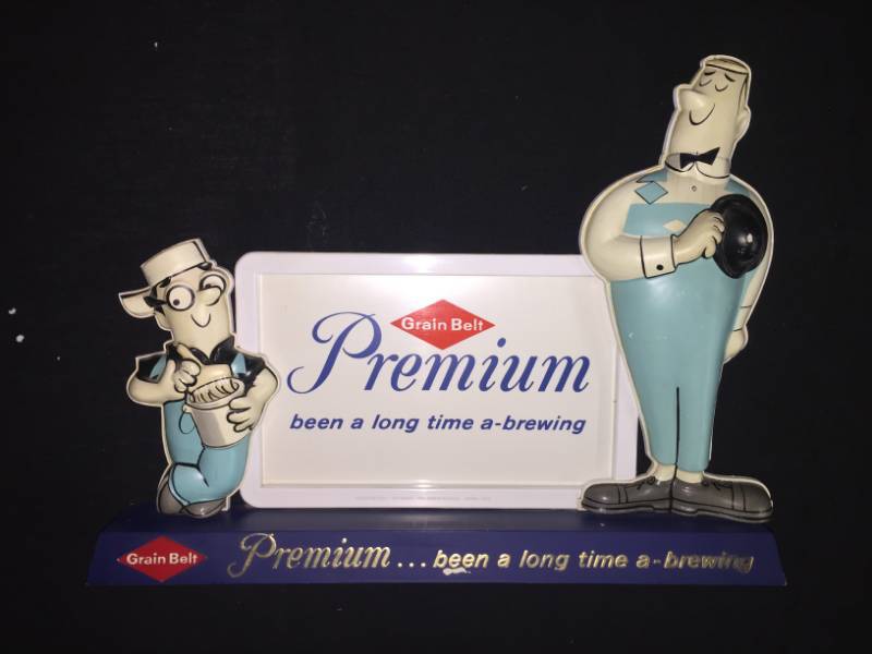 lot 86 image: Stanley and Albert display