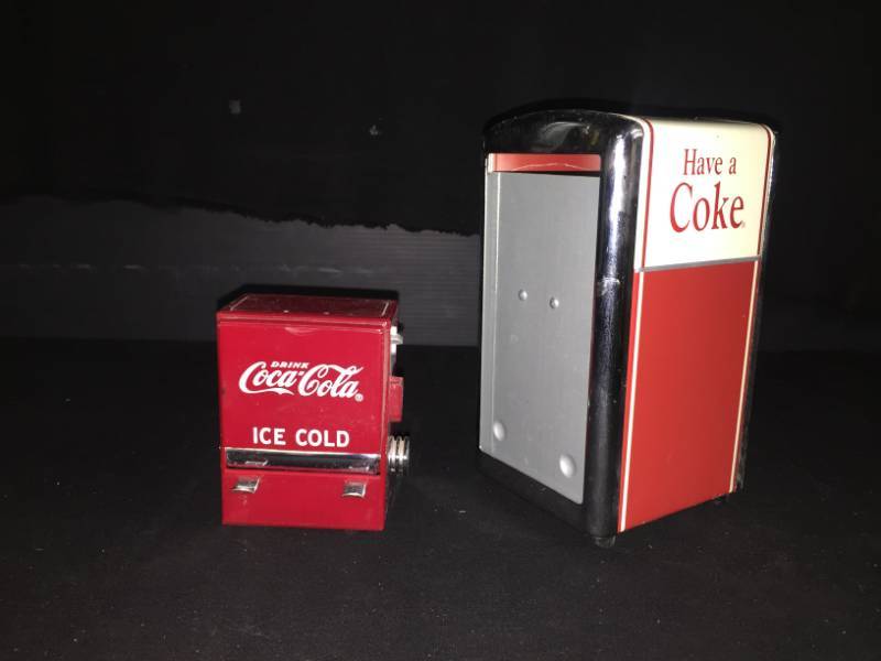 lot 212 image: Coke Coca-Cola napkin dispenser and toothpick holder