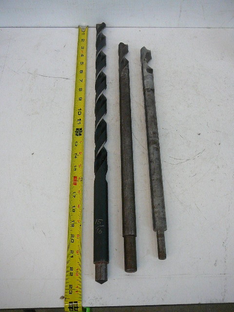 lot 24 image: Long Drill Bits