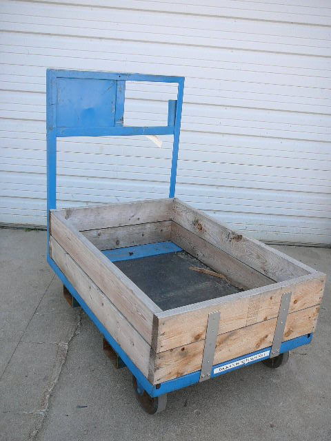 lot 40 image: Heavy Duty Steel Platform Cart on Casters