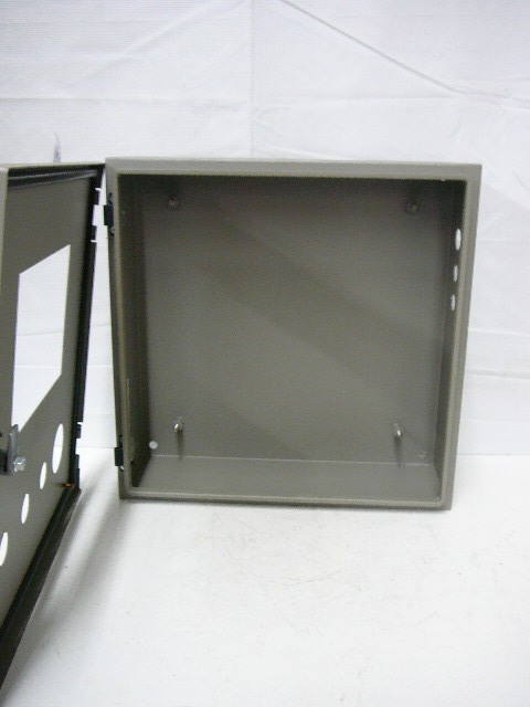 lot 56 image: Hoffman Enclosure Special