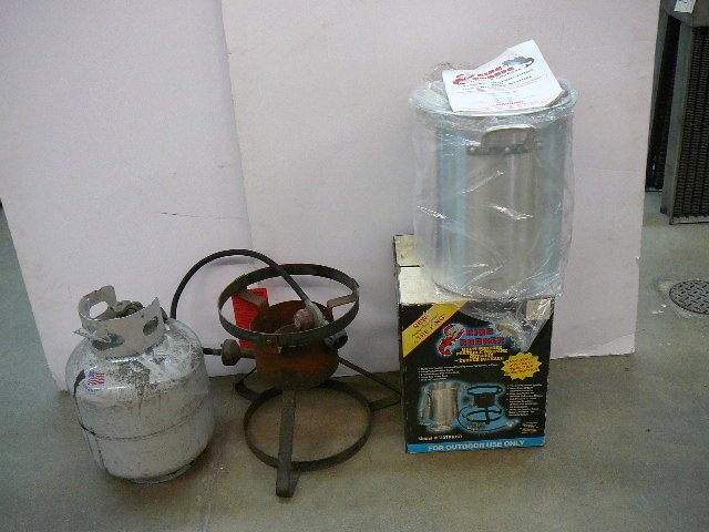 lot 134 image: King Kooker Kit Outdoor Cooker Package