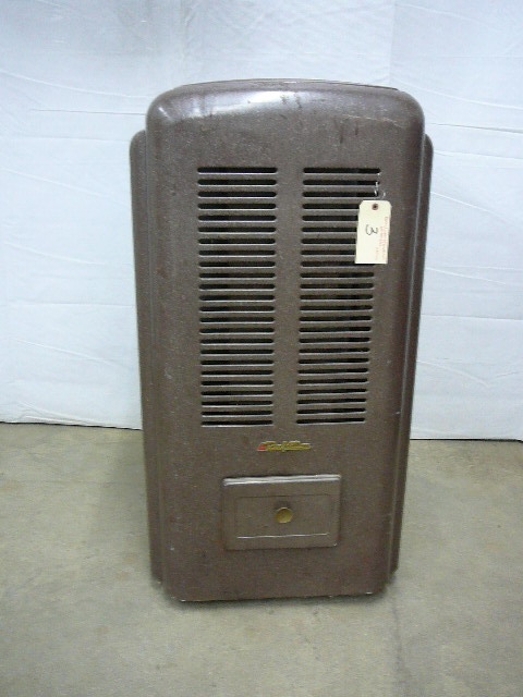 lot 3 image: Perfection Fuel Oil Furnace