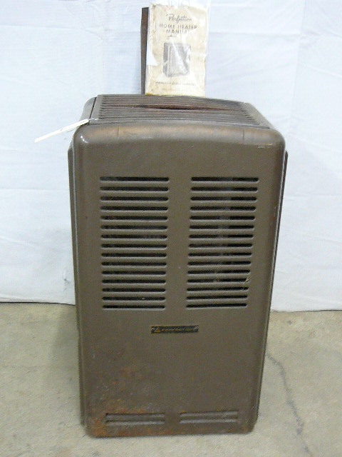 lot 4 image: Perfection Fuel Oil Furnace