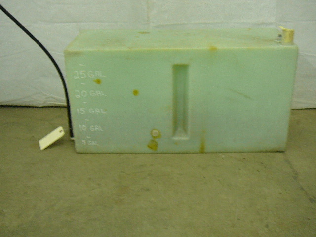 lot 7 image: 25 Gal. RV Water Tank