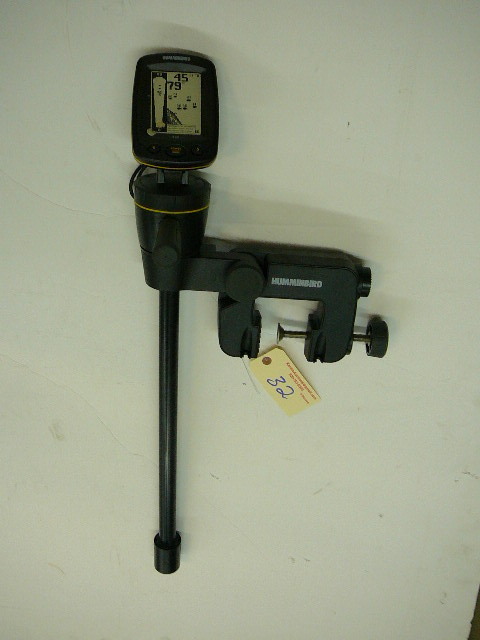 lot 32 image: HumminBird 120 Fishing Buddy