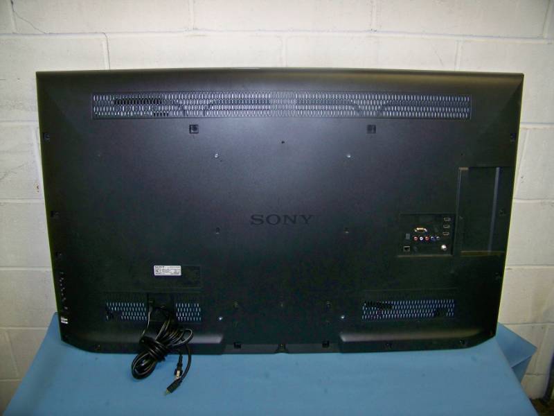 lot 6 image: 50, Sony, Bravia, 1080p, Ultra Slim, LED TV  Television with (4) HDMI Inputs and Remote Control
