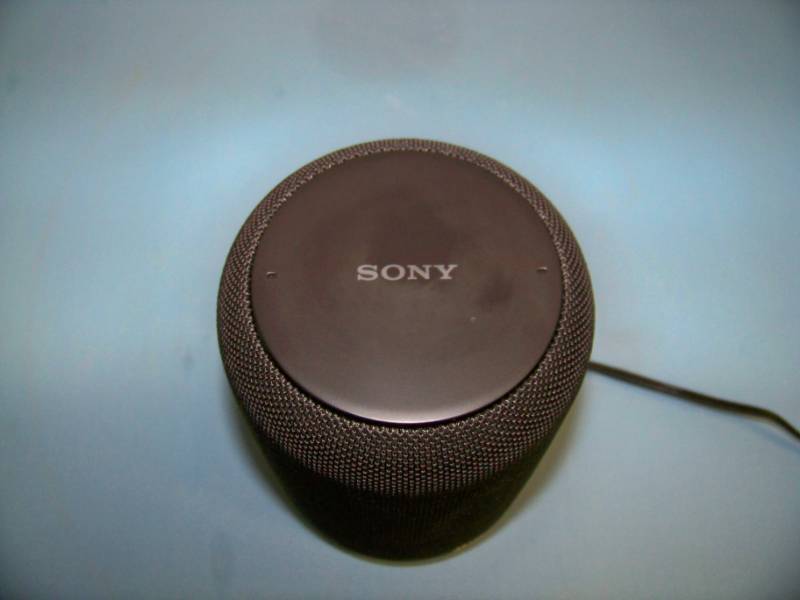lot 46 image: Sony, Portable, Wireless Speaker with Bluetooth Connectivity